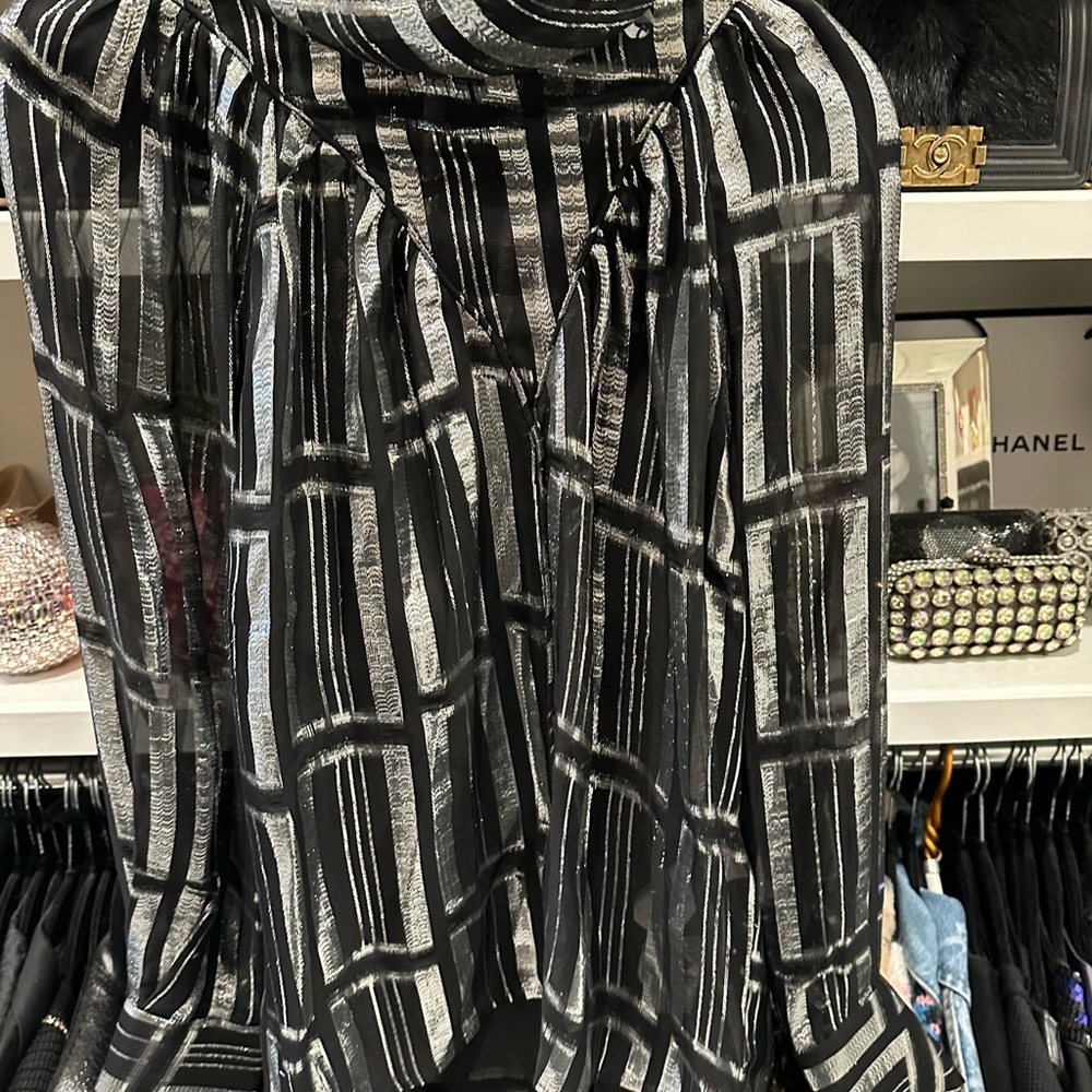 Chic Black And Silver Patterned Blouse Iro - image 4